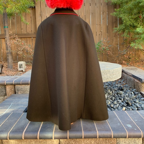 Adult Brown Cape with Red strip finish - Picture 2 of 4